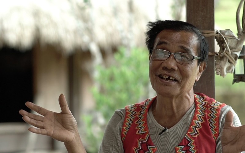 Episode 1 follows Alonzo Saclag, who passes on the way of the baglan, the warrior-headhunter of the Kalinga, through the dances and chants he teaches to young Kalinga men and women