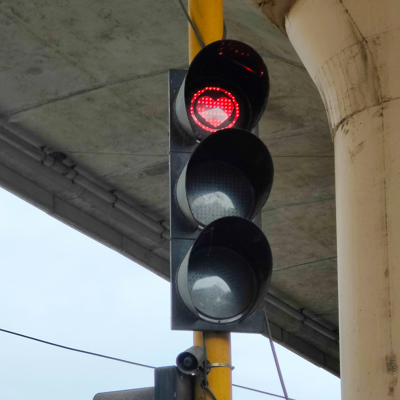 Manipal Hospitals uses heart-shaped traffic lights to raise awareness ...