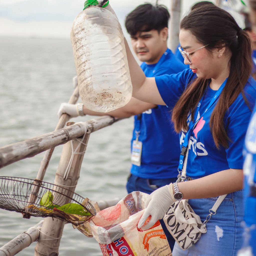 SM creates stronger ocean conservation initiatives giving New Waves of Impact during Coastal Clean up Projects INSERT 3