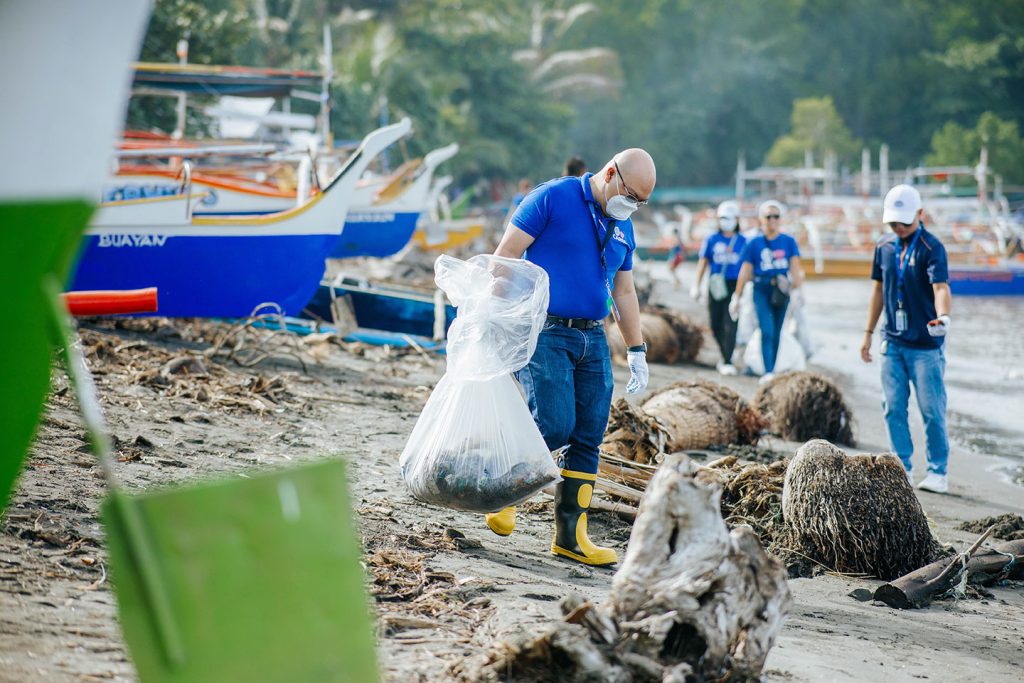 SM creates stronger ocean conservation initiatives giving New Waves of Impact during Coastal Clean up Projects INSERT 4
